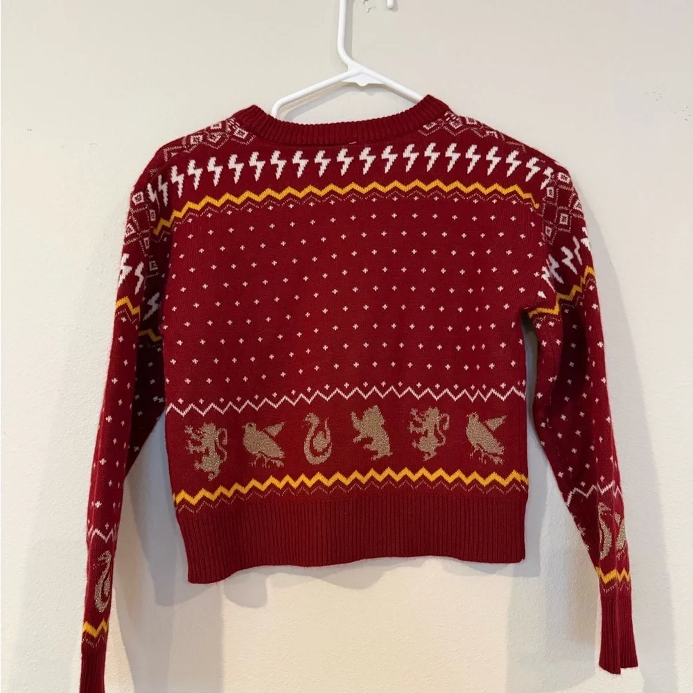 Kids Harry Potter Hogwarts Red Knit Sweater Gold Yellow White Sz Youth S/M 17.5” - Picture 5 of 5